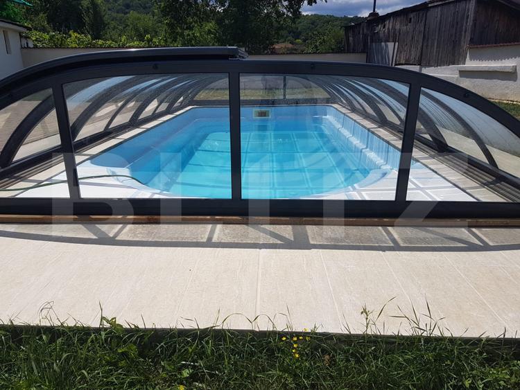 Casă cu 3 camere în Hunedoara – priveliște, piscină și autonomie energetică