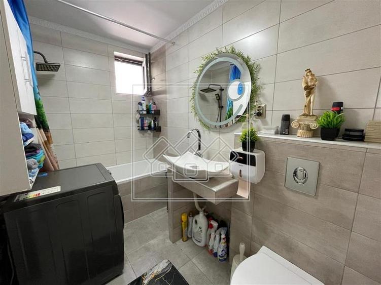 Apartament 3 camere, Etaj 1, Mobilt - Selimbar