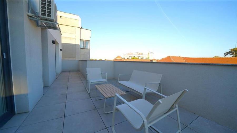 APARTAMENT NOU | ULTRACENTRAL | PRIMA INCHIRIERE | TERASA GENEROASA | PARCARE +