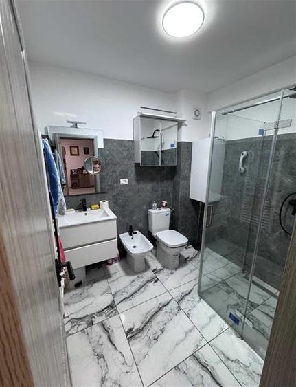 Apartament nou, etaj 1, 1 camera decomadat, liber, Visan