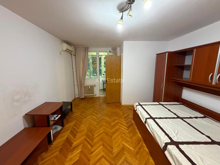 Garsoniera Titan 31 Mp Instalatii Schimbate 8 Min Metrou Pret Negociabil - 3