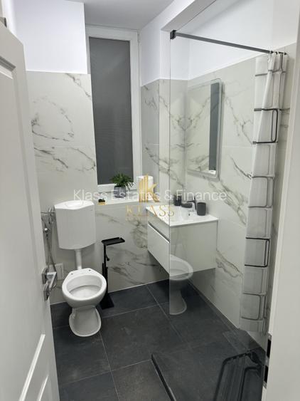 apartament decomandat de inchiriat cu 3 camere  in Calea Victoriei - 7