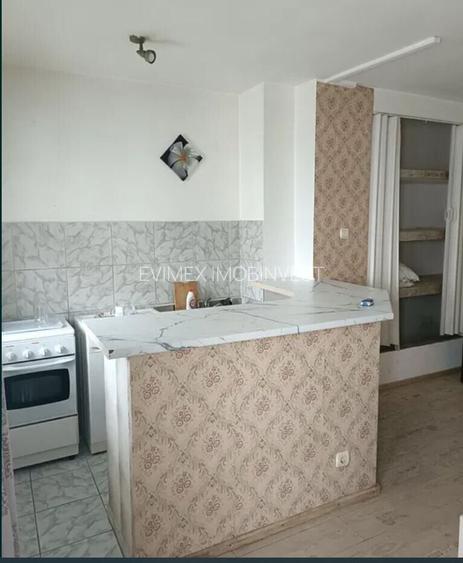 Titan IOR  - strada Bucovina , cinema Gloria ,  Bloc mixt- garsoniera - 3