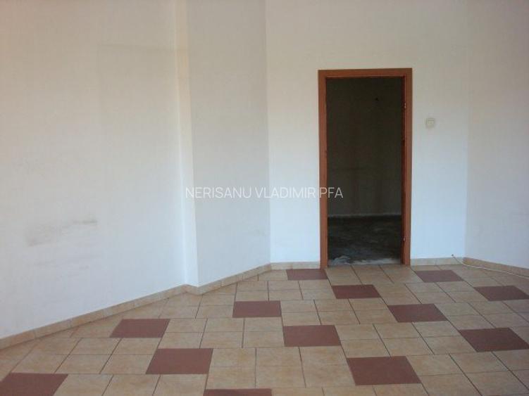 Birou, 96 mp în Universitate - 6