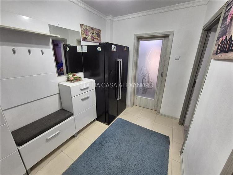 Apartament 3 camere, semidecomandat, 60 mp - Podu Ros - 11