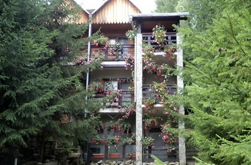 Vand  ,, VILA DOINA ,, situata in VORONET la 250 m de manastirea VORONET   - 2