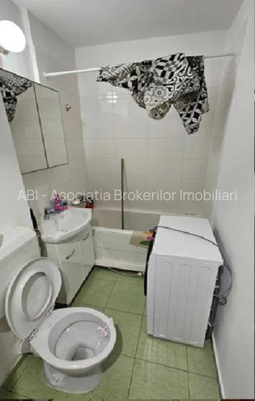 Garsoniera decomandata/ Metrou Titan - 4