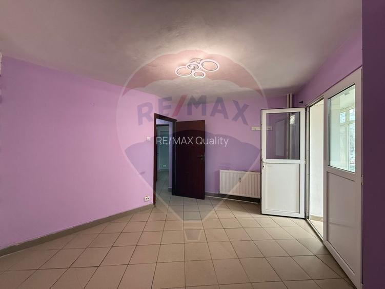 Spațiu comercial stradal 61 mp, Bd. Chisinau - vitrina si acces direct - 2