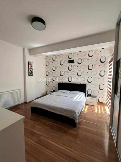 Închiriez apartament 3 camere cu garaj (2 locuri) - 3