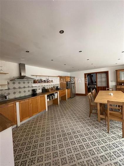 Pensiune de vanzare in Cristian,  Sp+P+E, 582mp utili, teren 1012, Brasov - 14