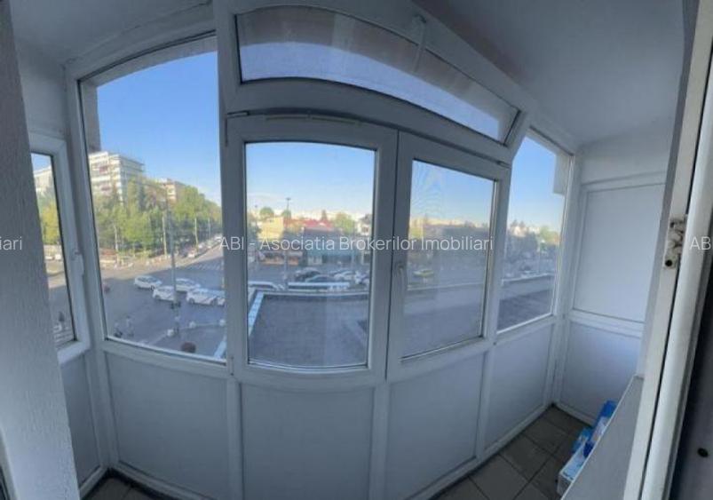 Brancoveanu parc/metrou,ap 2 camere, cf1, etaj 2/ 93.000euro - 2