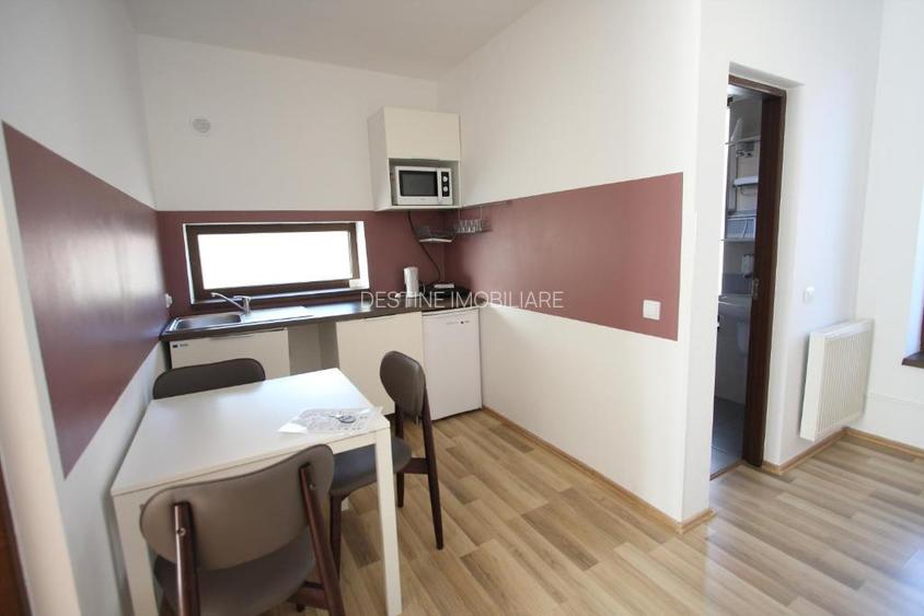 Cladire cu 11 camere, Regim Hotelier, zona Strada Lunga - 11