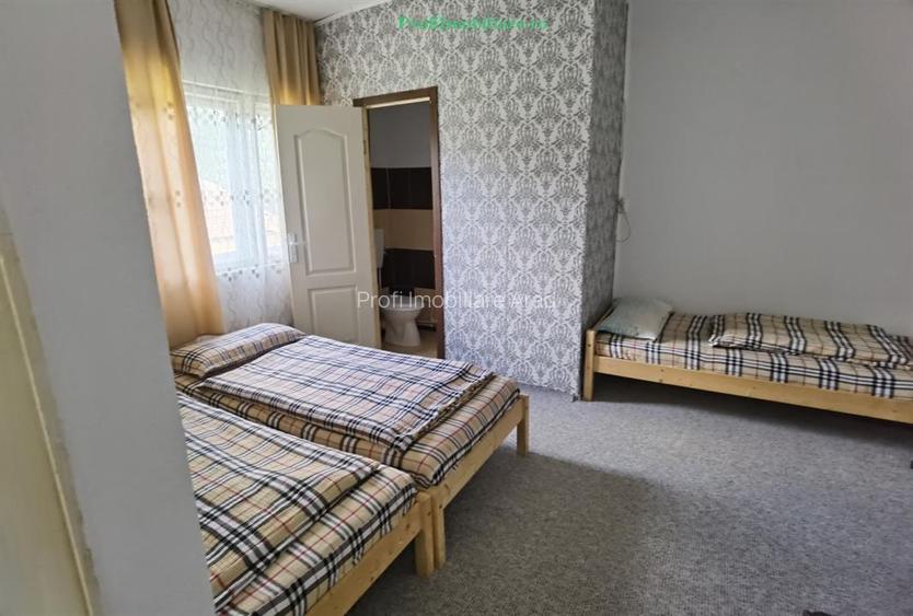 Pensiune P+1 in Paulis cu 20 de camere si teren 4.500 mp - 2