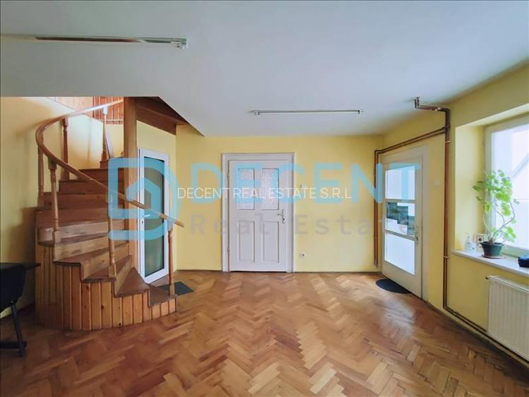 Apartament  in casa 5 camere, Brasov - 2
