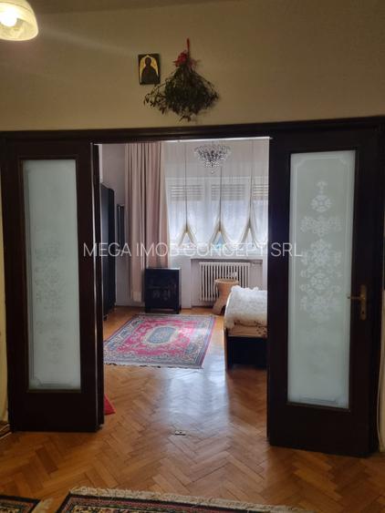 Eleganță interbelică în inima orașului – apartament cu potențial investițional - 4