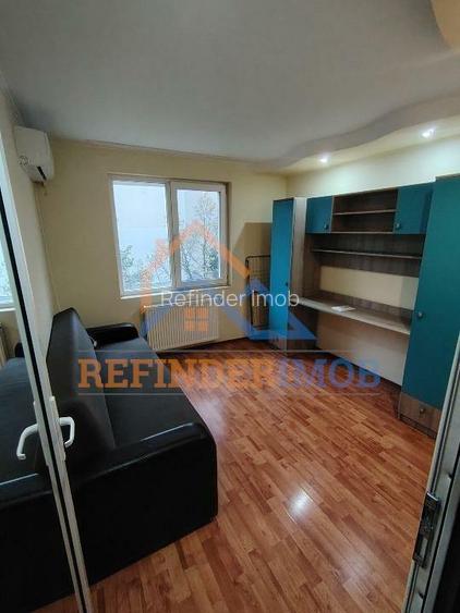 Apartament de vanzare cu 3 camere, zona Titan Auchan - 4