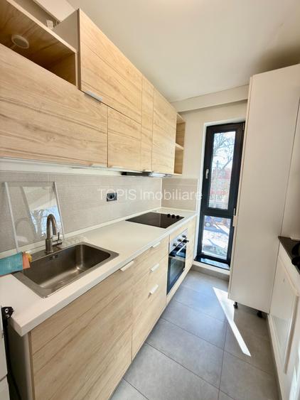 Floreasca–Barbu Văcărescu / Parcare subterană / Centrală proprie / Bloc Nou - 12