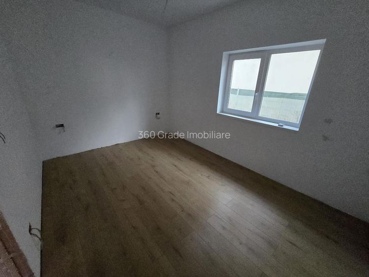 Duplex pe parter de inchiriat 500euro luna - 8