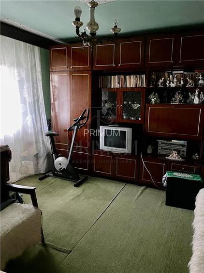 LUGOJULUI - 3 CAMERE - 2 BAI - 2 BALCOANE - CENTRALA PROPRIE - DECOMANDAT - BOXA - 4