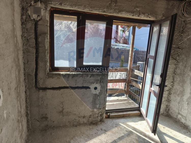 Casă / Vilă cu 5 camere de vânzare în zona Poiana Tapului - 9