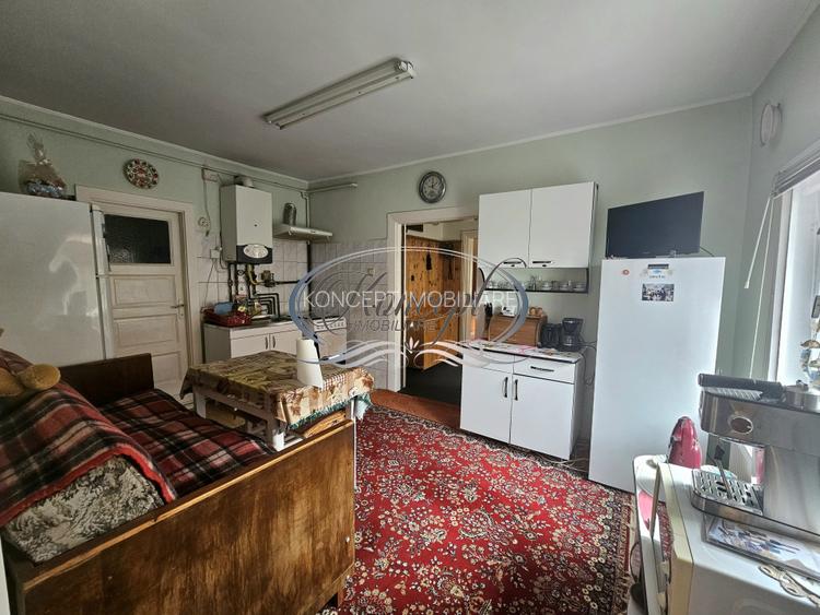 Casa solida cu teren drept si pozitie retrasa - 14