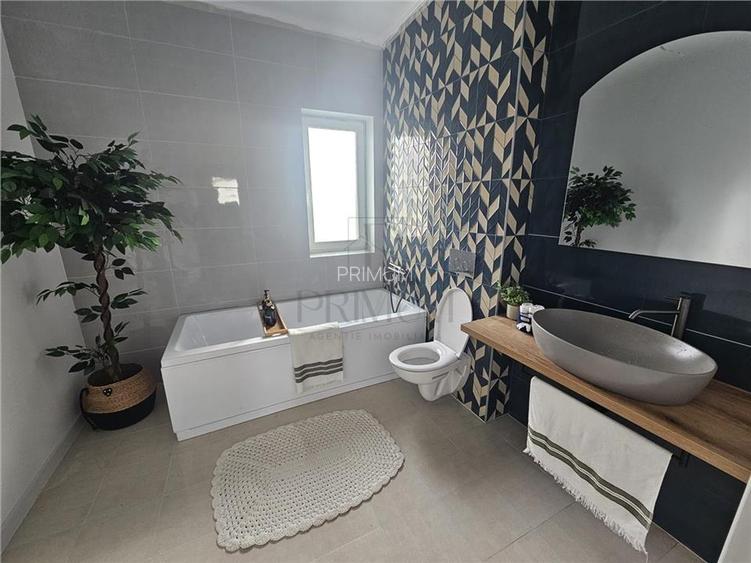 Duplex separat prin camera tehnica - toate utilitatile - suprafete generoase - 9