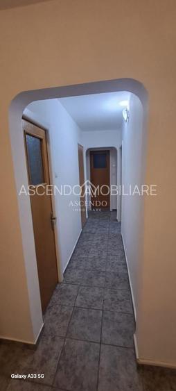 Apartament 3 Camere de Închiriat Gorjului Sector 6 | Parcare | 650 EUR - 13