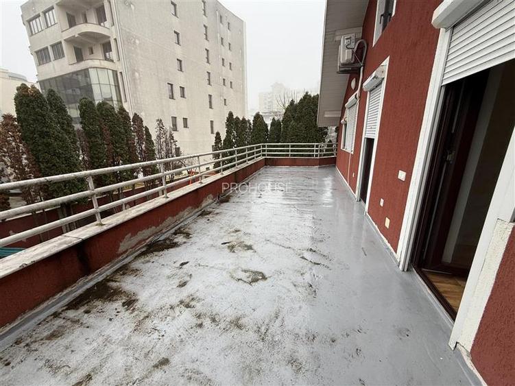 Vila de inchiriat - Ultracentral, Spatiu versatil pentru locuinta, birouri sau a - 33