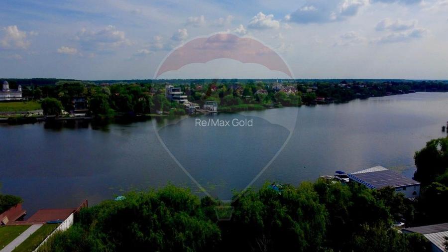 Vila la Lacul Snagov deschidere 21 ml,  ponton propriu - 2