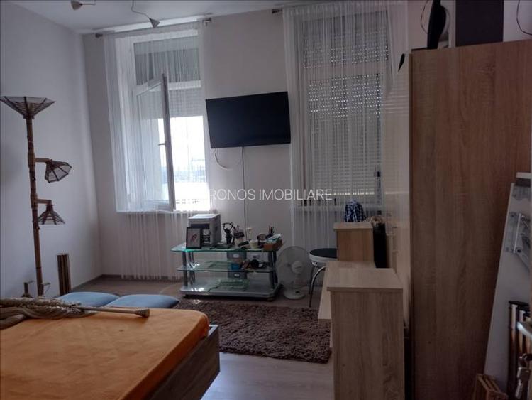 PIATA OVIDIU  2 CAMERE  VEDERE LA MARE LIBER  72 MP. PRET 155.000 EUR - 3