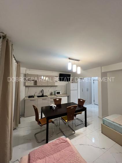 -Garsoniera lux mobilata si utilata complet in primul rand la mare - 17