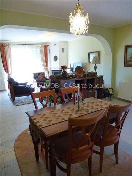 Vila 7 camere 230 mp - Clinceni   Str. Monumentul Eroilor - 14