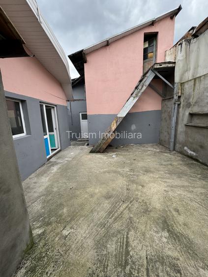 Casă individuală cu 4 camere în B-dul București - 12