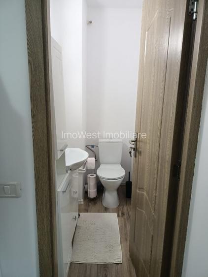 Lipovei |  3 camere | 2 bai | Decomandat | Etaj intermediar - 13