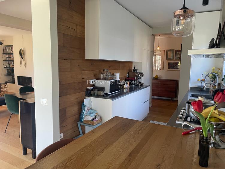 Oxford Gardens beautiful 5 bedrooms semi-furnished villa - 21