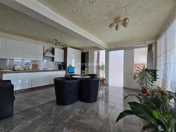 PROPRIETATE MULTIFUNCTIONALA | TEREN 3788 MP | SPALATORIE CAMIOANE + CASA |  DN1 - 15