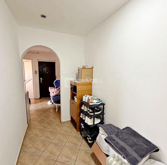 Pacurari - Moara de Foc, 3 camere decomandat, luminos, etaj 3 - 8