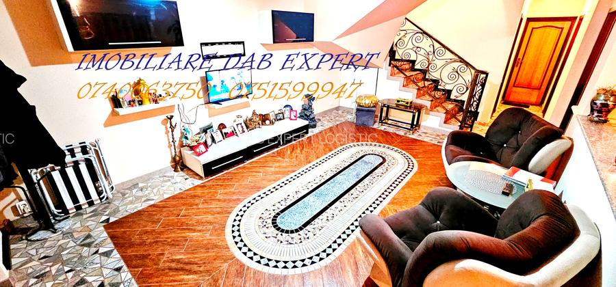 Vanzare casa cu etaj zona Shopping City Mall - 9