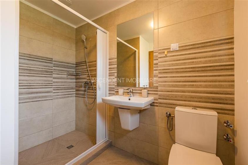 FILM! Ansamblu arhitectural proaspat si distins,pe 3.000 mp teren, in magia natu - 44