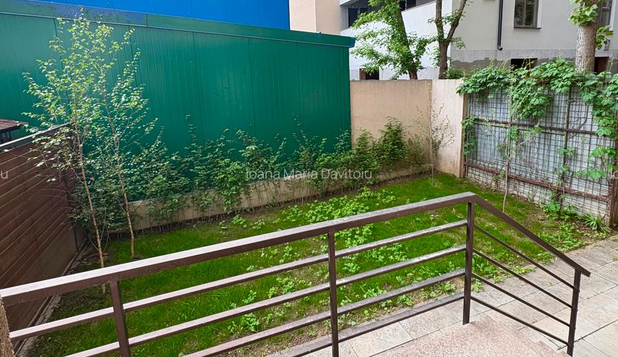 Apartament nou cu curte si loc parcare subteran Apartament nou cu curte si loc parcare subteran