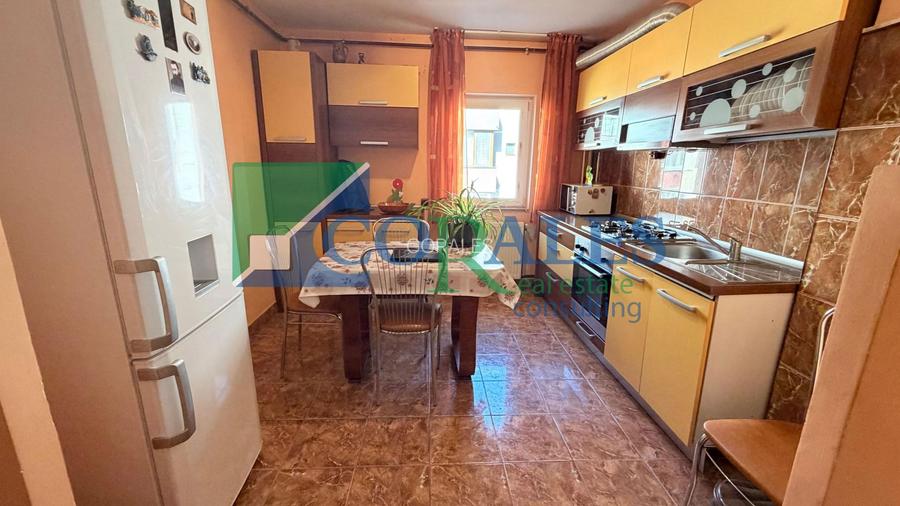 Intermediar. Centrala proprie, mobilat si utilat. Disponibil imediat. - 2