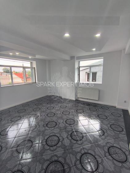 SPATIU BIROURI//CABINETE MEDICALE//CANTACUZINO - 9