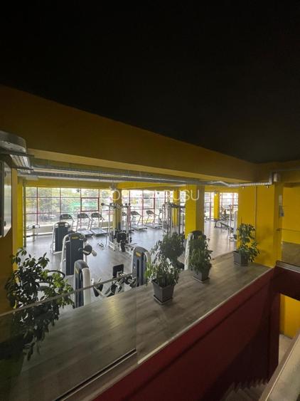 Spațiu comercial  clădire independenta  . - 4