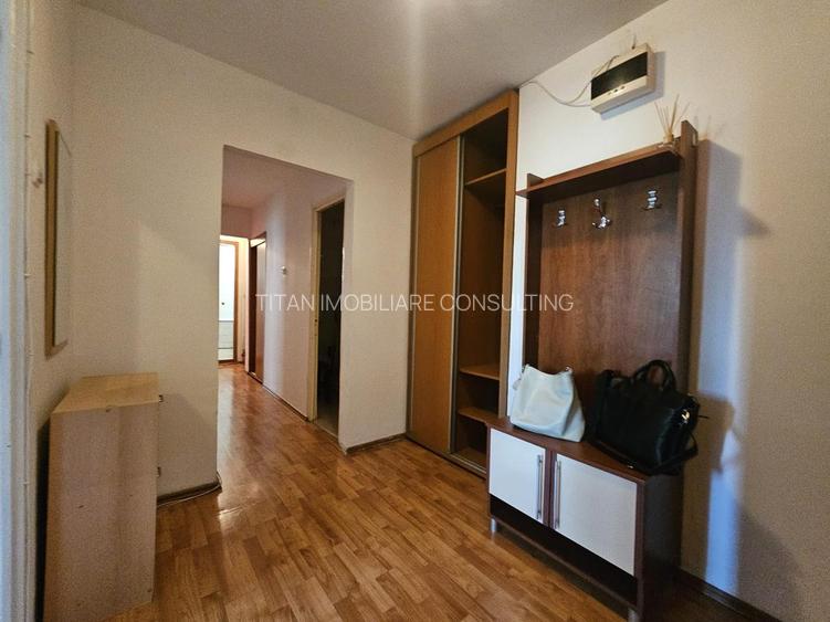 Trafic Greu Nasaud trei camere dec doua grupuri sanitare et 4/8 reabilitat liber - 2