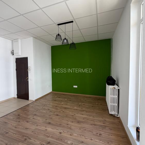 Stirbei Voda colt cu Stirbei Voda, 2 camere nemobilate, etaj 8/8 - 2