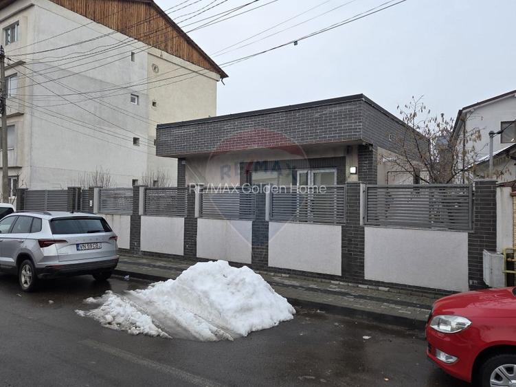 Spațiu comercial cu locuri de parcare. - 6