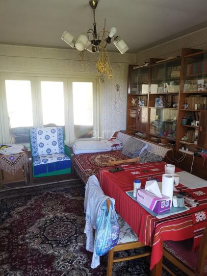 Apartament 73mp cu 3 camere decomandat, 1 Mai vizavi de Spitalul Nr 1 , Insula. - 2