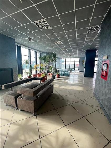 Inchiriere Showroom / Cladire Multifunctionala - 12