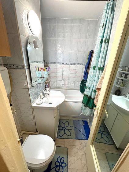 350 Euro-Inchiriere apartament 3 camere Micro 38 - 12