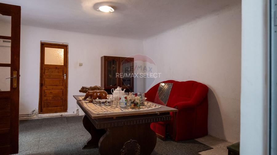 Andronache -vanzare casă si teren intravilan cu suprafata de 241 mp - 2